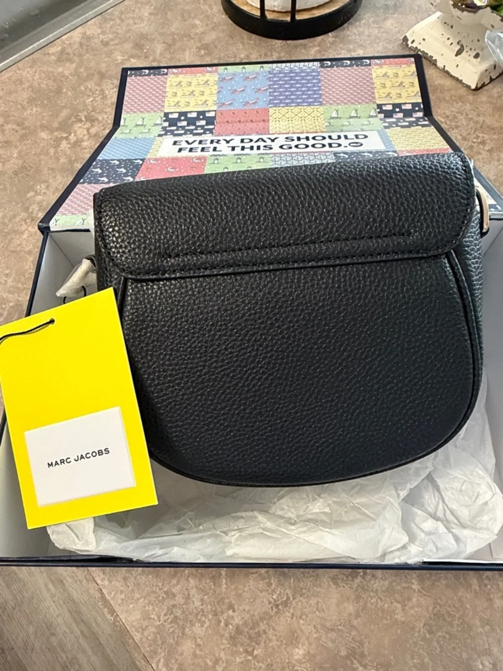 Marc Jacobs Black Pebbled Leather Crossbody with White Trim and Gold Hardware - Picture 4 of 4